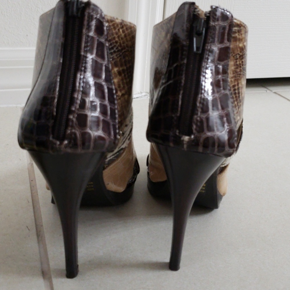 Shoes - Picture 3 of 7